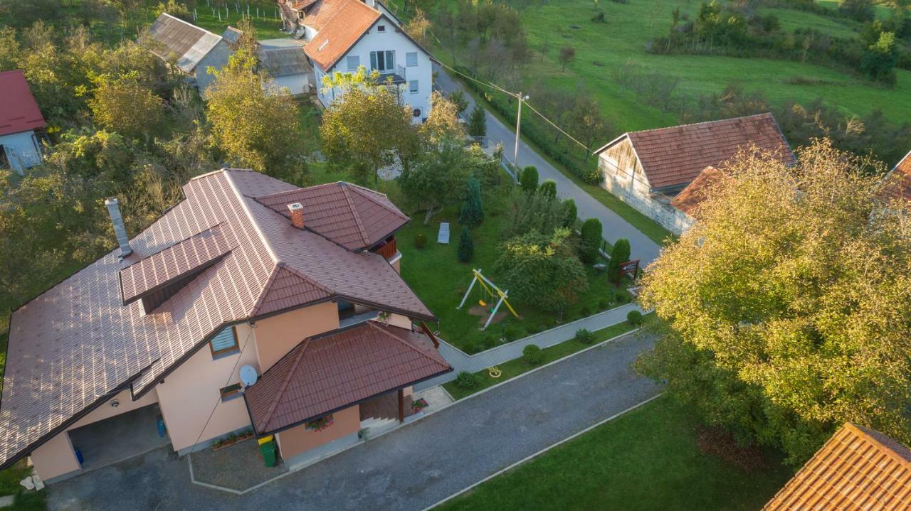 Apartment Ivan & Iva Gornji Vaganac Exteriör bild