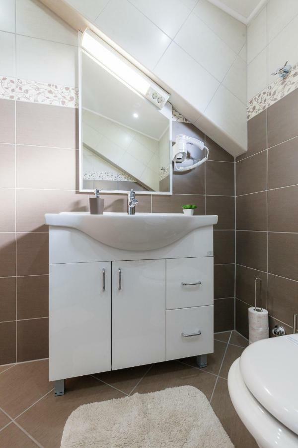 Apartment Ivan & Iva Gornji Vaganac Exteriör bild